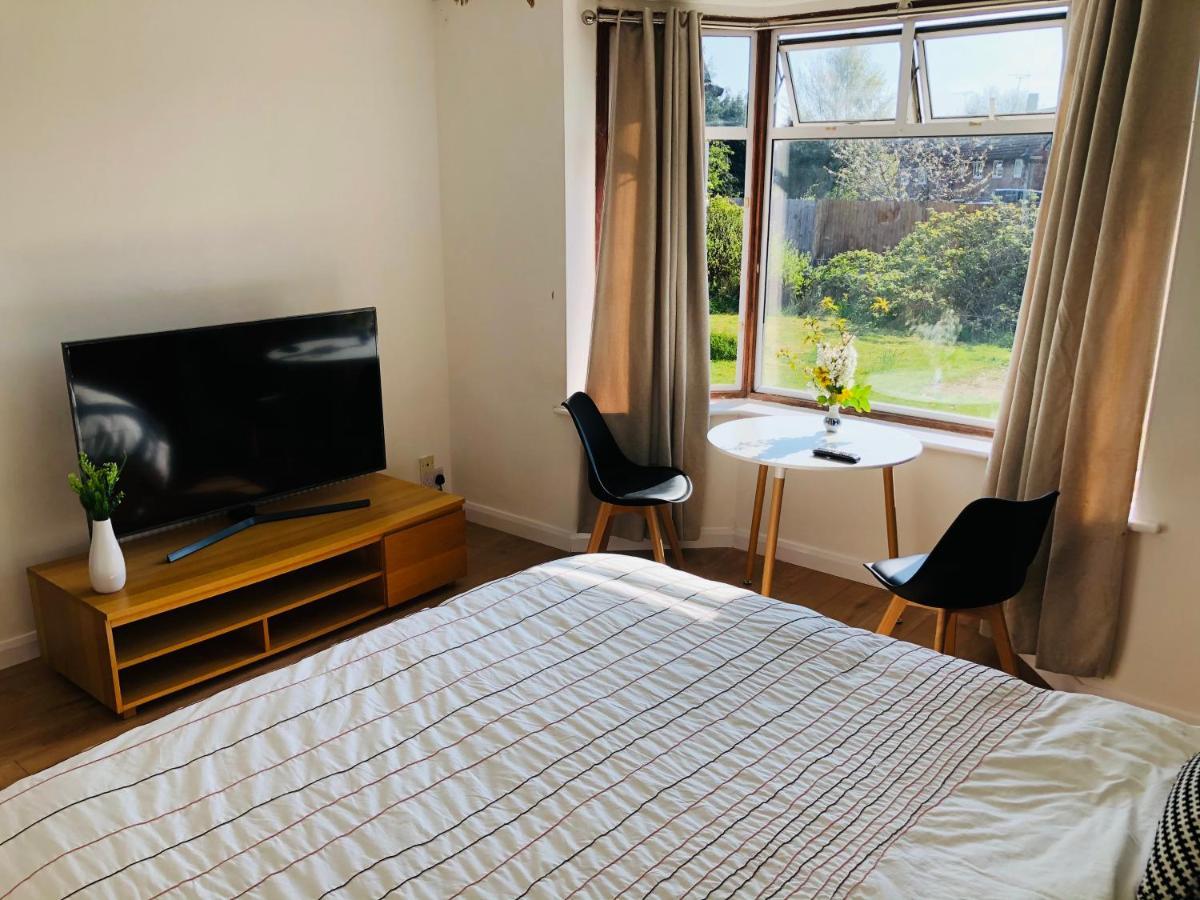 Ferienwohnung Amazing Quiet Garden House Near London Luton Airport Exterior foto