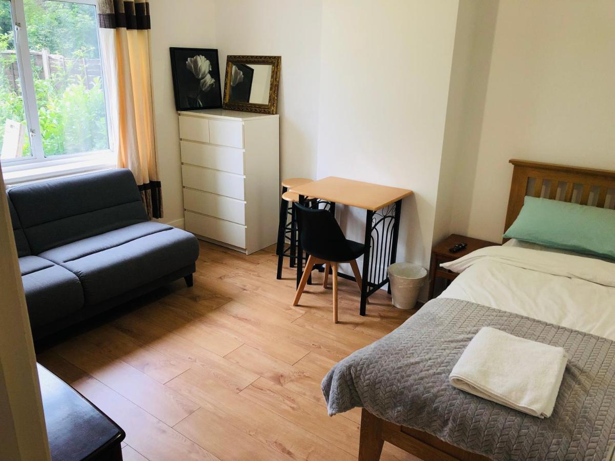 Ferienwohnung Amazing Quiet Garden House Near London Luton Airport Exterior foto