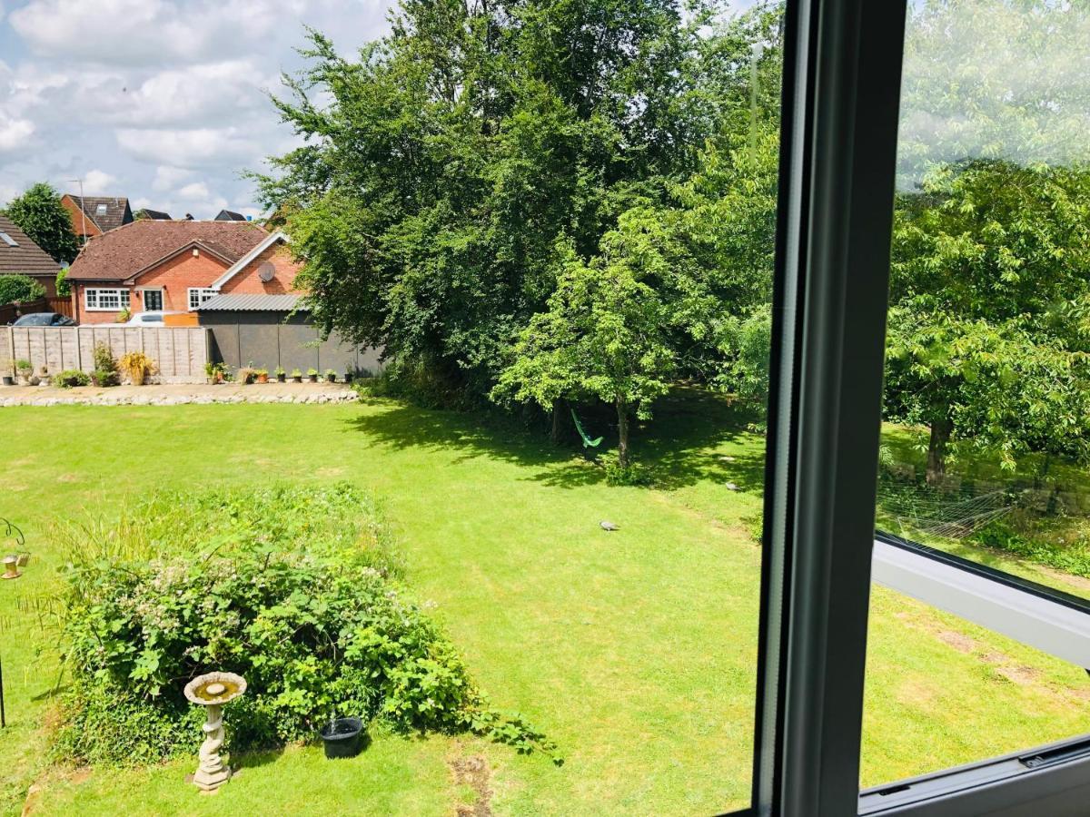 Ferienwohnung Amazing Quiet Garden House Near London Luton Airport Exterior foto