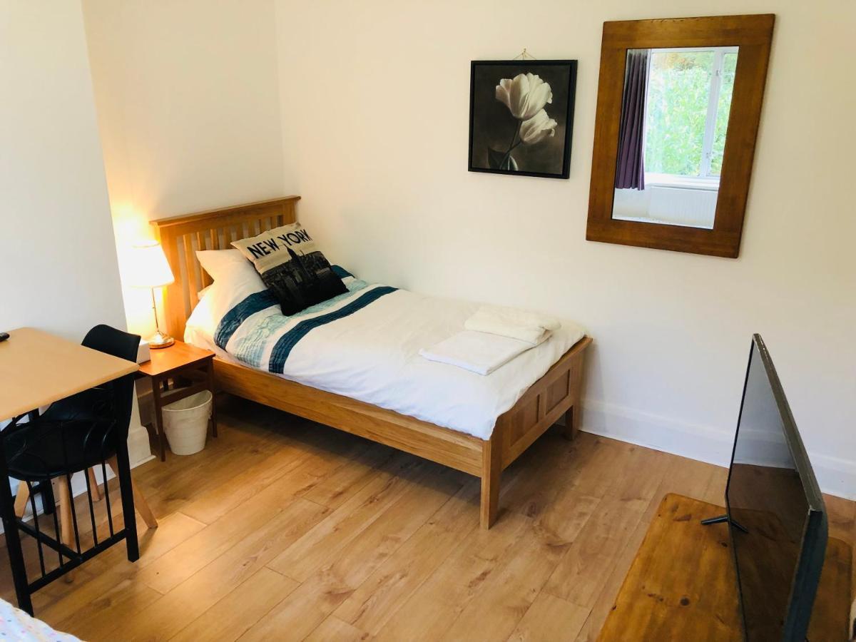 Ferienwohnung Amazing Quiet Garden House Near London Luton Airport Exterior foto
